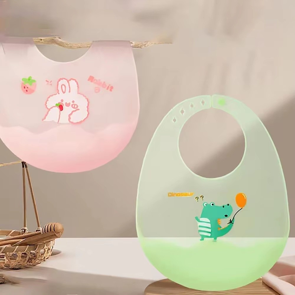 Baby Food Apron - 漫画防水ベビービブソフトシリコン子供用フードエプロン動物プリント超薄型ベビー用品ベビー食事用品