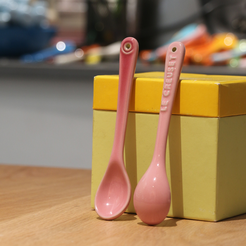 ル・クルーゼ セラミックコーヒースプーン キッズデザート ベ - Baby Food Flavors のレビューと価格