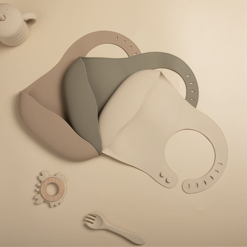赤ちゃん用の調整可能なシリコンよだれかけ,新生児用の防水よだ - Baby Food Apron のレビューと価格