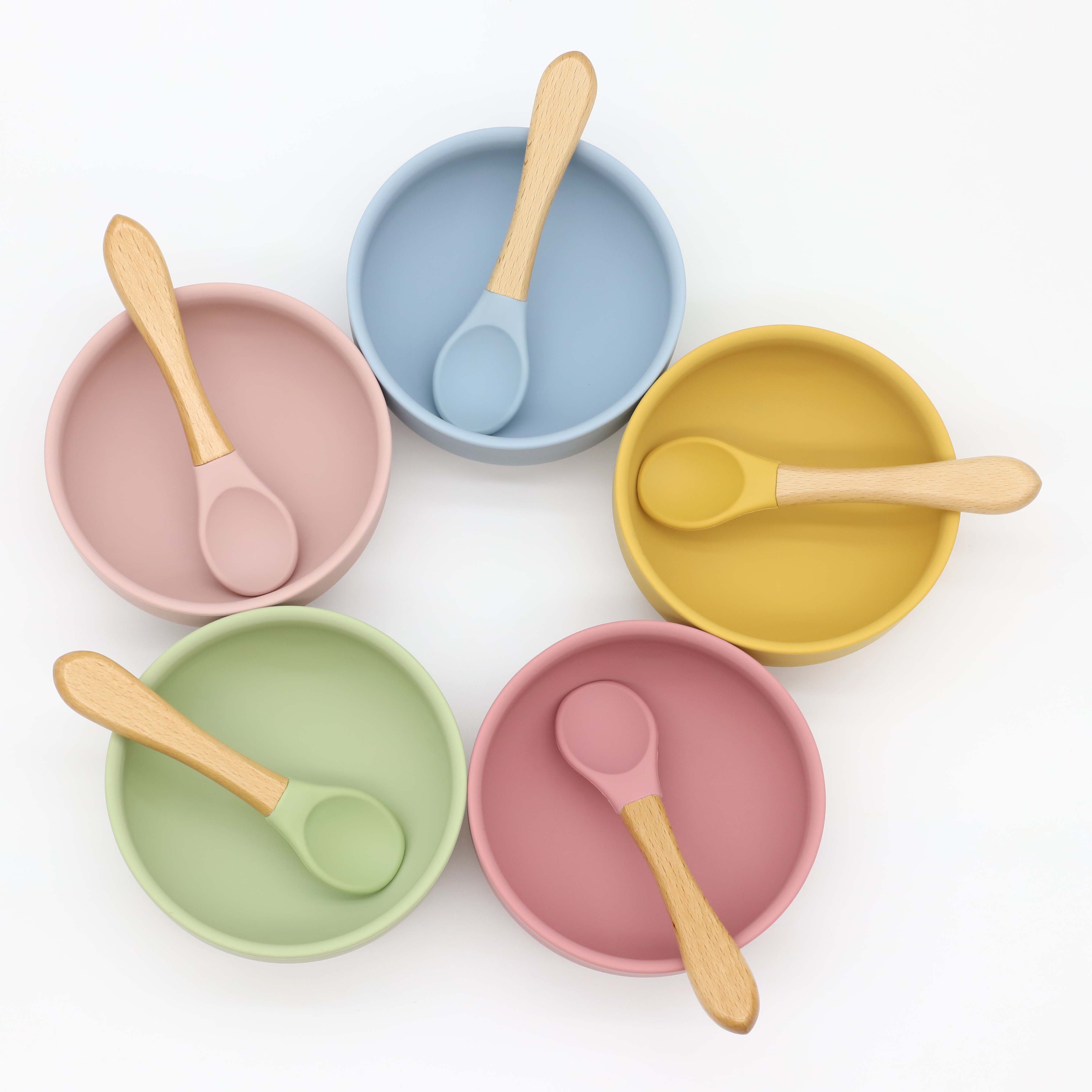 吸盤付きシリコンボウル、木製ハンドルのスプーン、ベビーフード - Baby Food Guide のレビューと価格