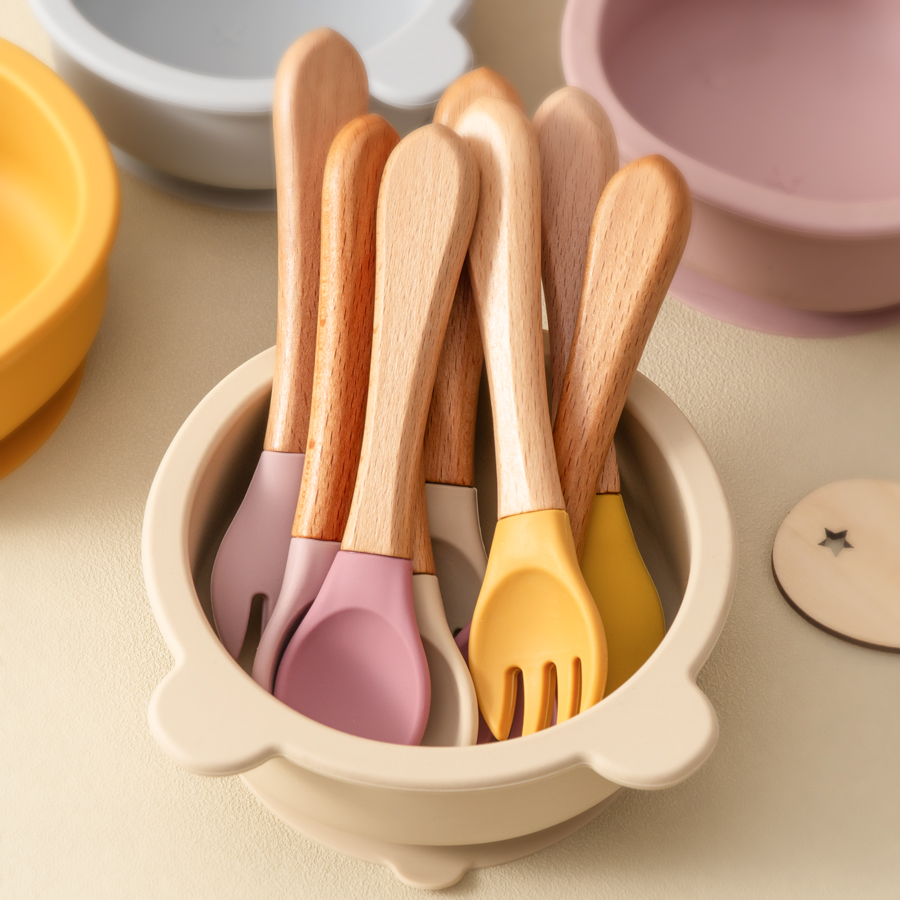 2 個ベビー学習スプーン食器セット食品グレードの木製ハンドル - Baby Food Guide のレビューと価格